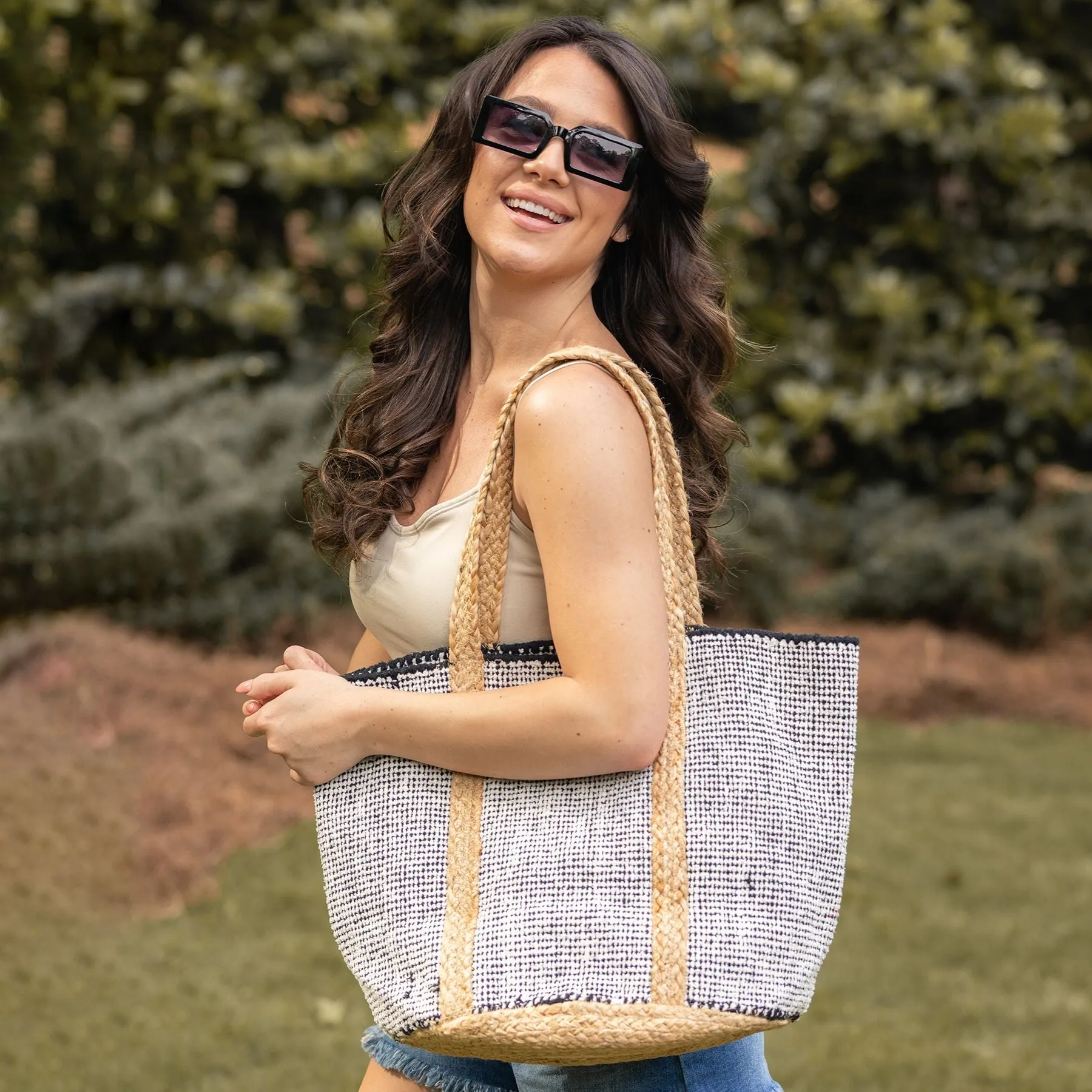 Anju Jewelry - Isla Cotton & Jute Tote, Black & White