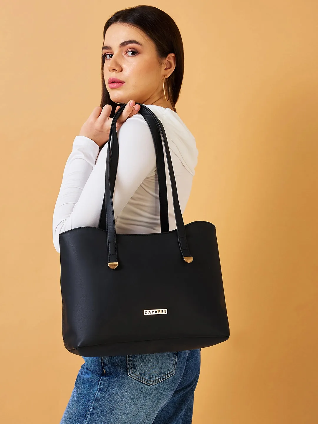 Caprese Romea Tote Medium Black