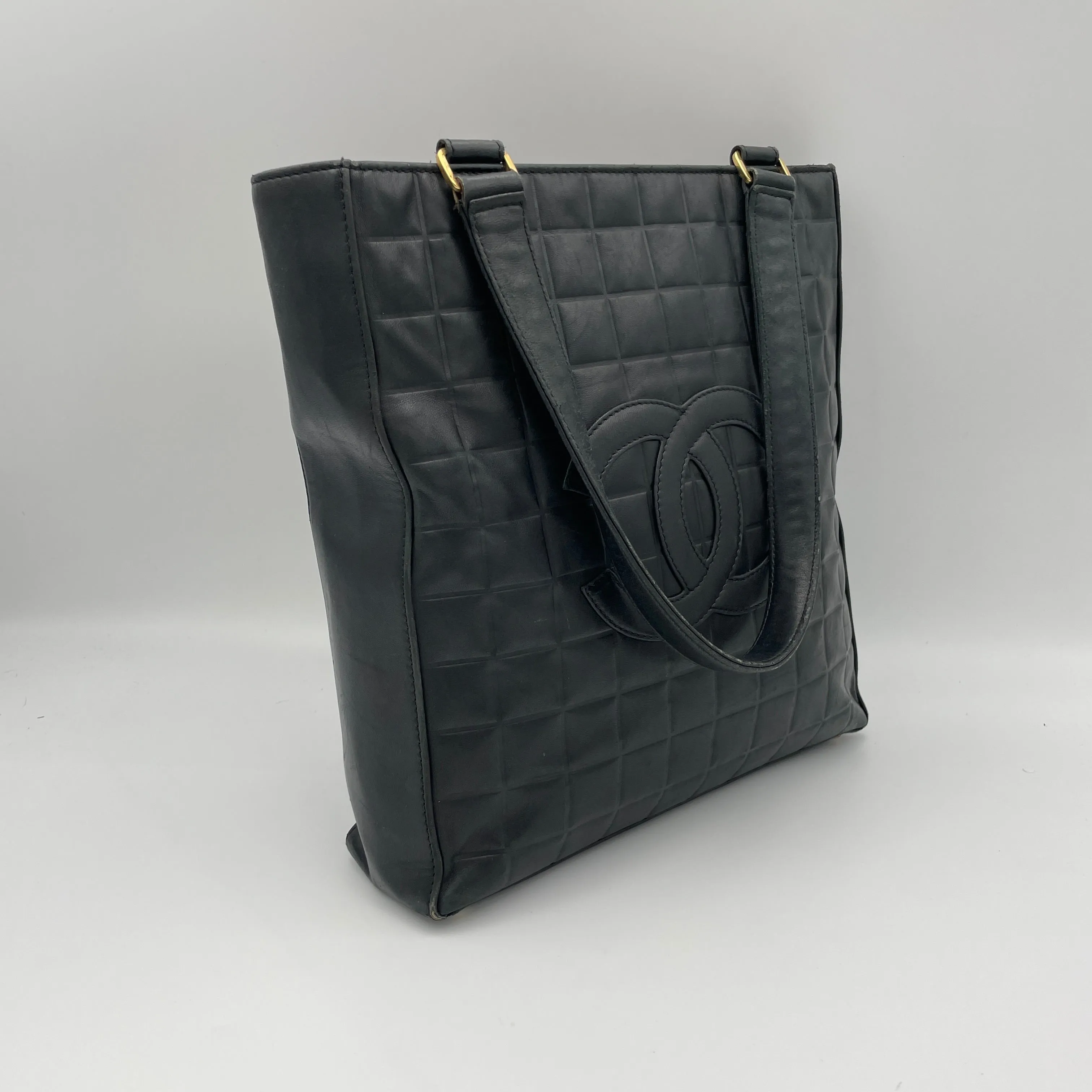 Coco Bar Black Tote Bag in Lambskin, Gold hardware