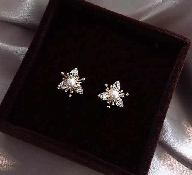 Imara Crystal Pearl Flower studs